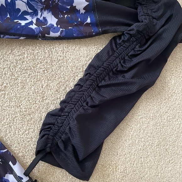 FABLETICS LEGGINGS - Picture 3 of 3
